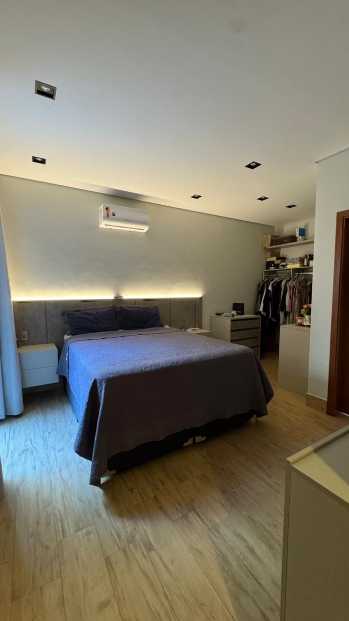 Casa no bairro Jardim Santa Lúcia à Venda
