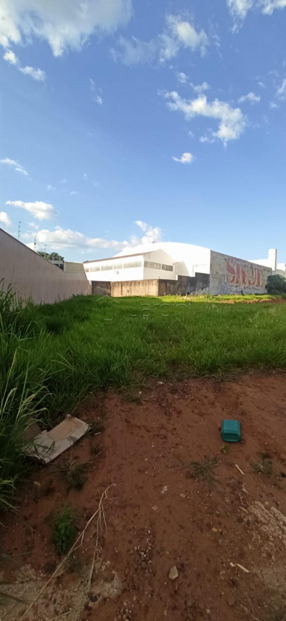 Terreno a venda no Jardim Santana