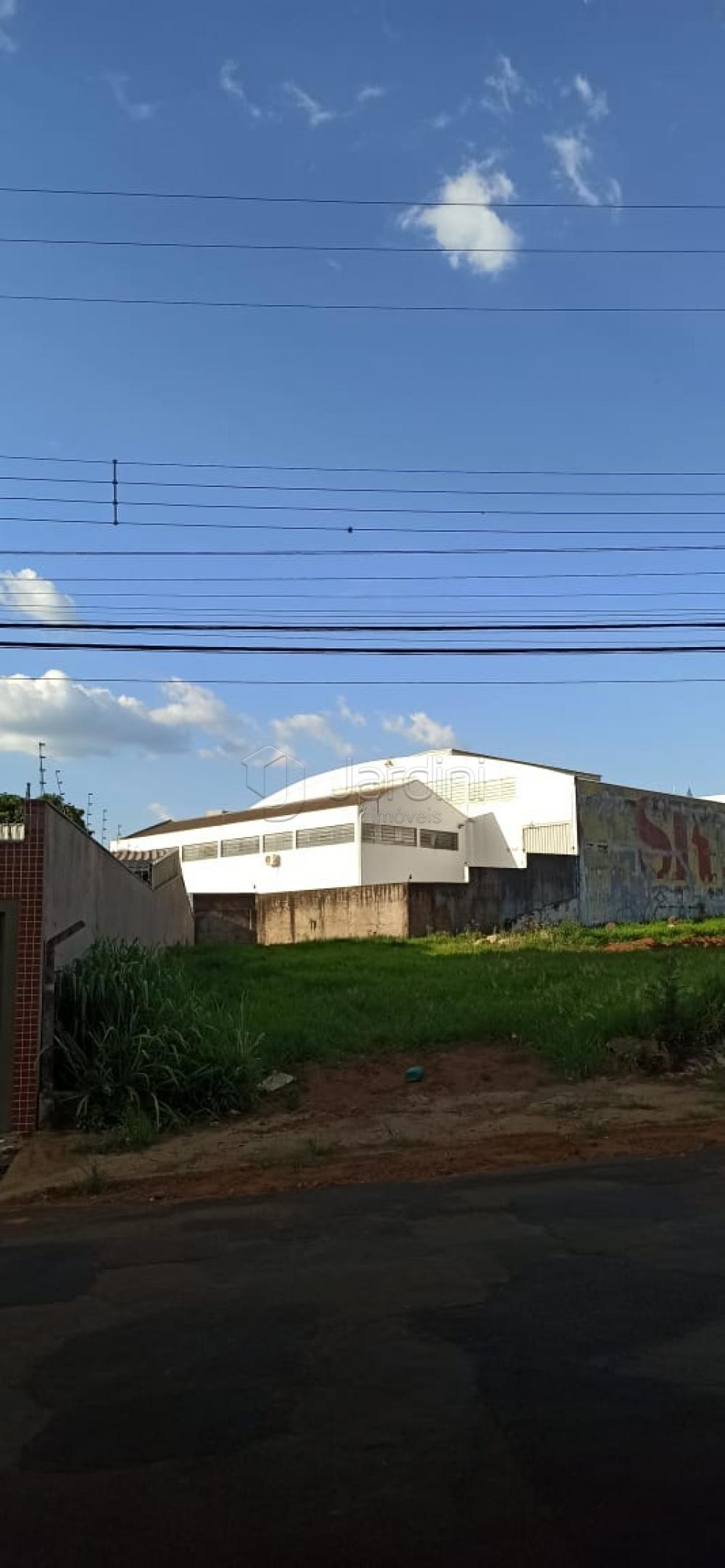 Terreno a venda no Jardim Santana