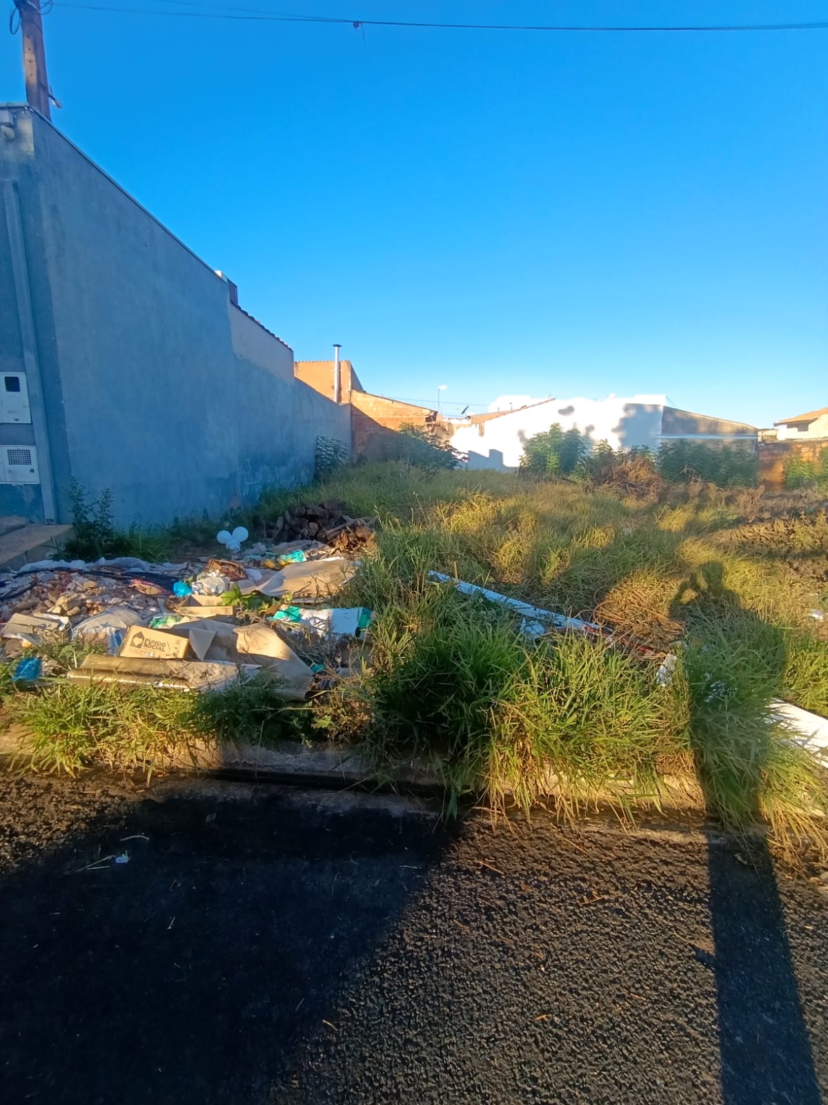 Terreno no bairro Jardim Luiza à Venda