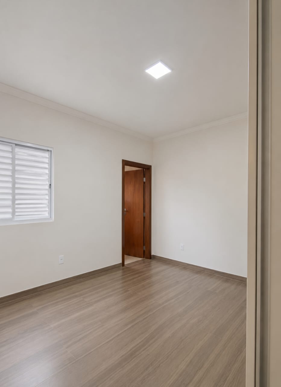 Apartamento no bairro Jardim Barão à Venda
