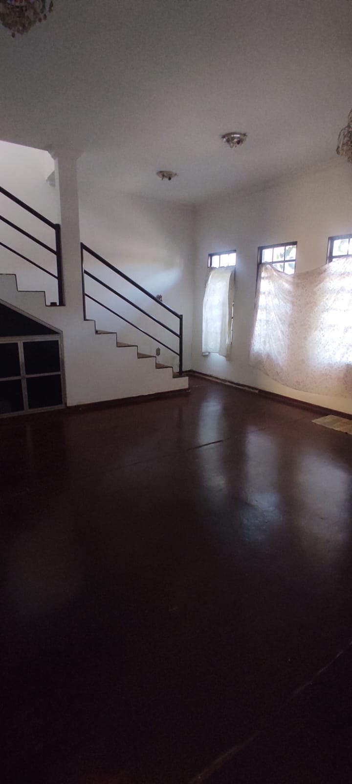 Casa Sobrado a Venda na Vila Totoli
