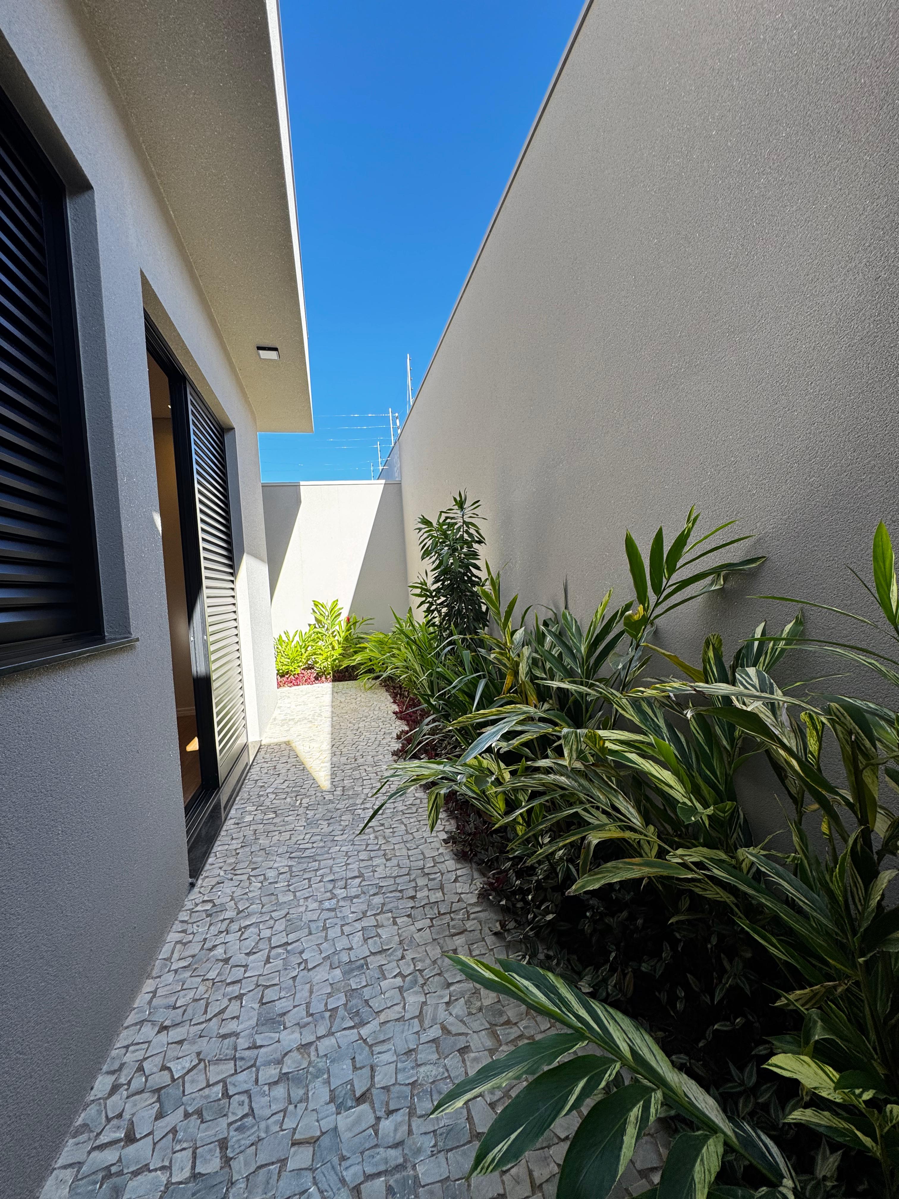 Casa a Venda no Jardim do Éden
