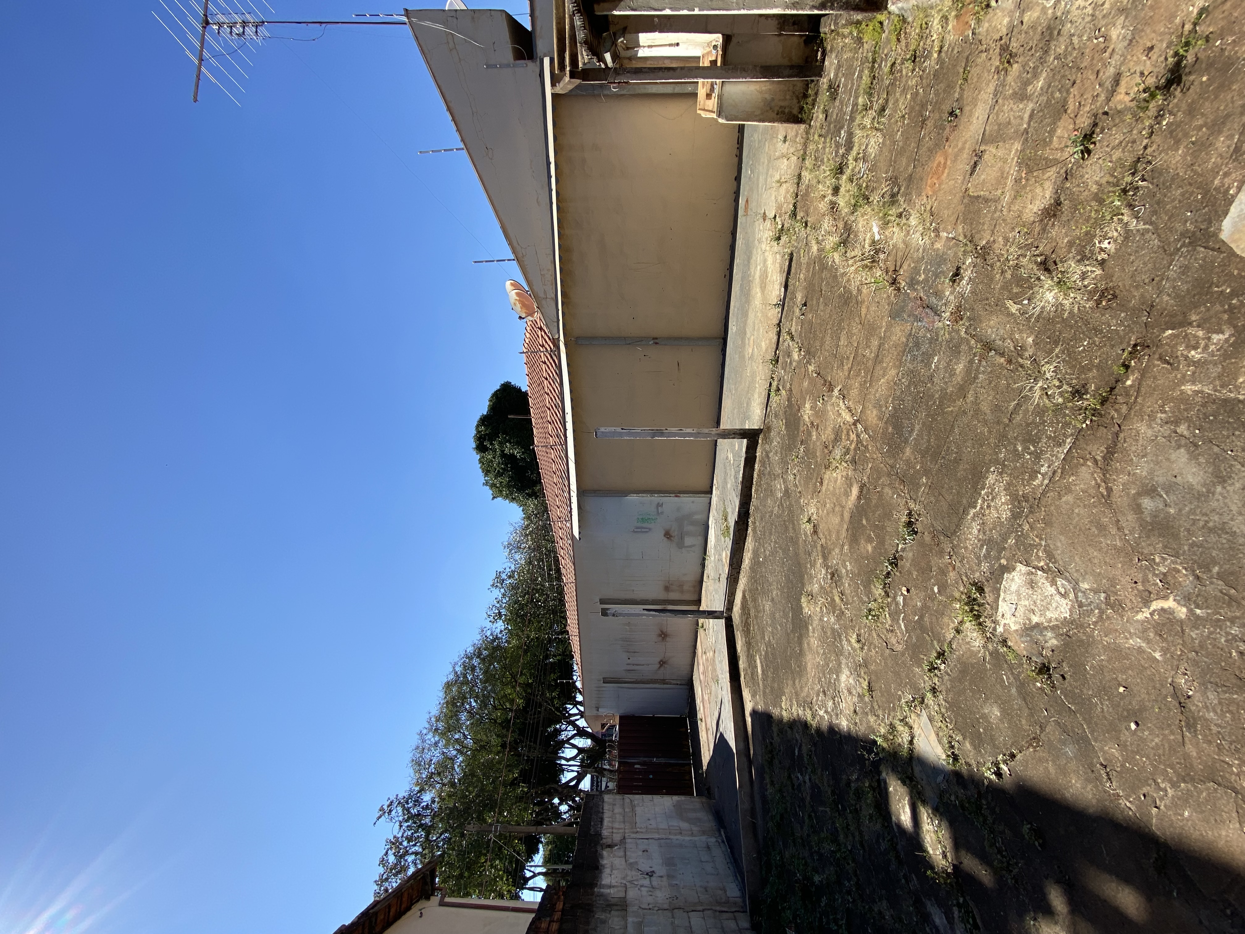 Vende-se casa no bairro Santa Rita