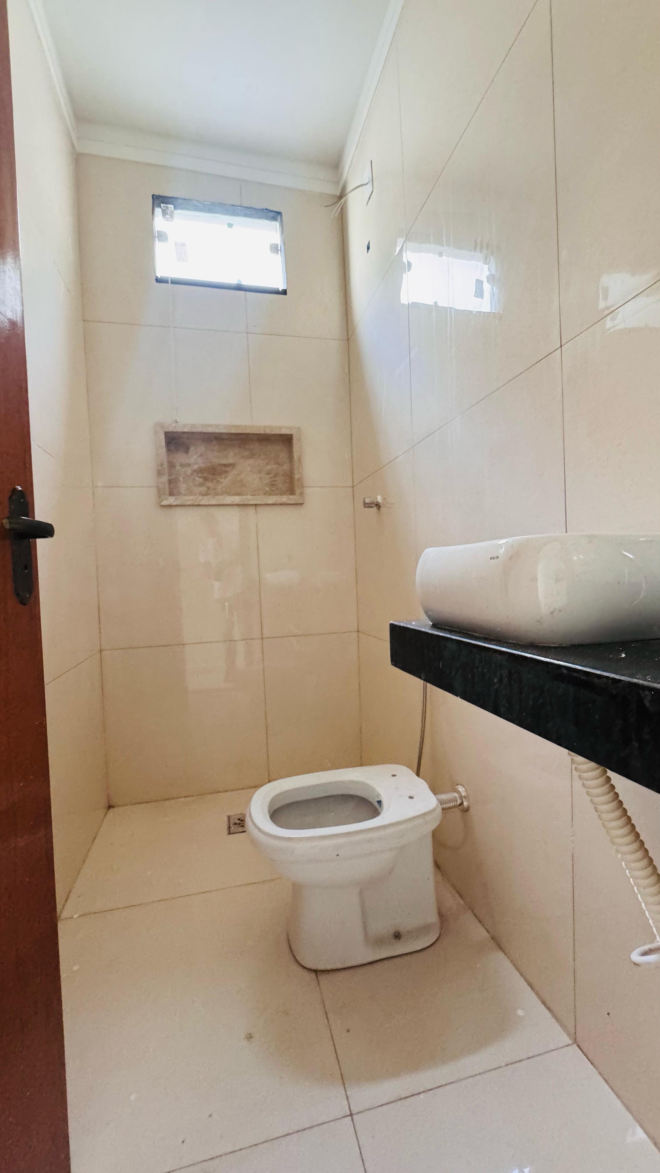 Vende se residência no Prolongamento do Jardim Flórida  