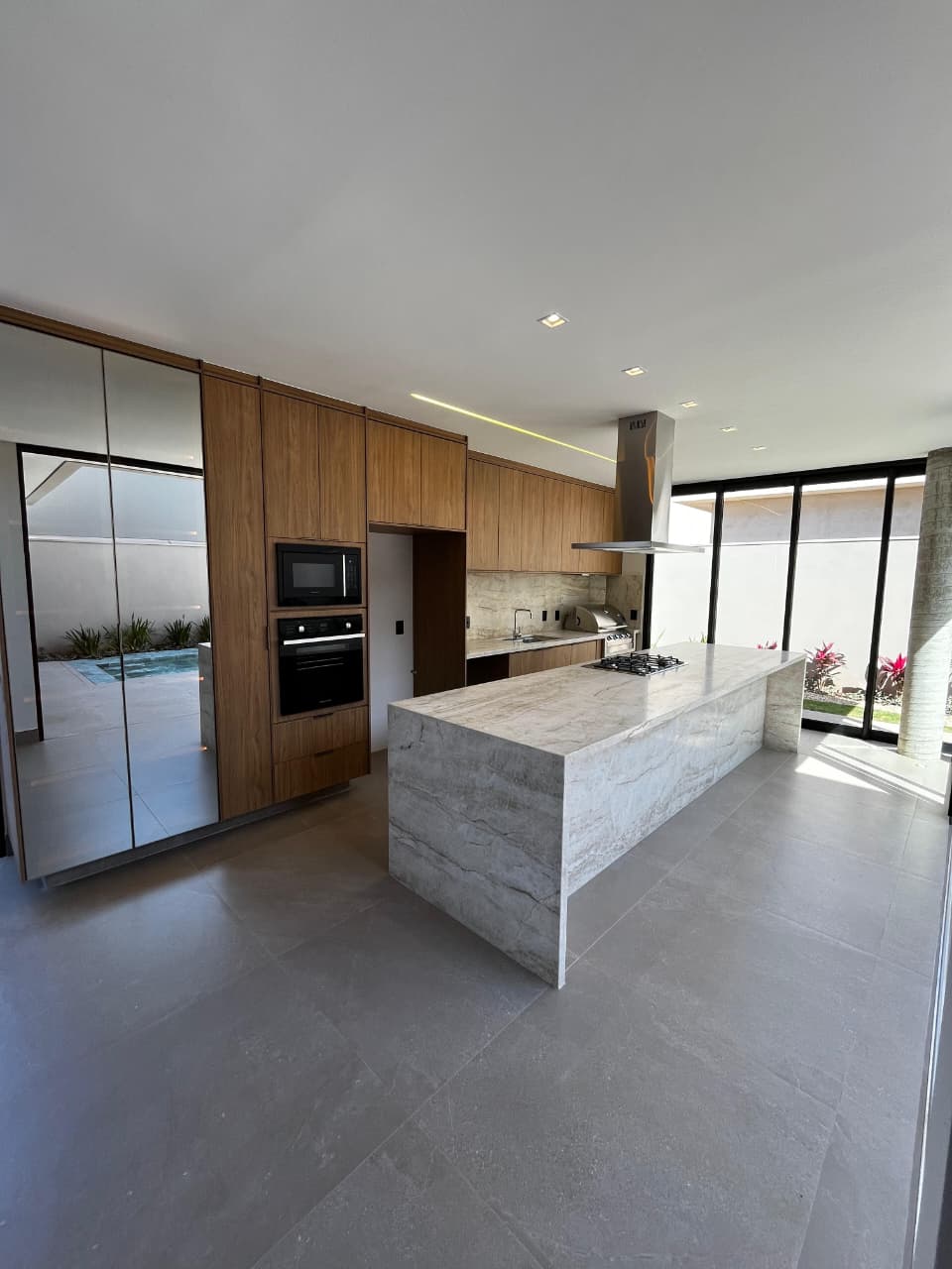 Casa a Venda em condomínio fechado