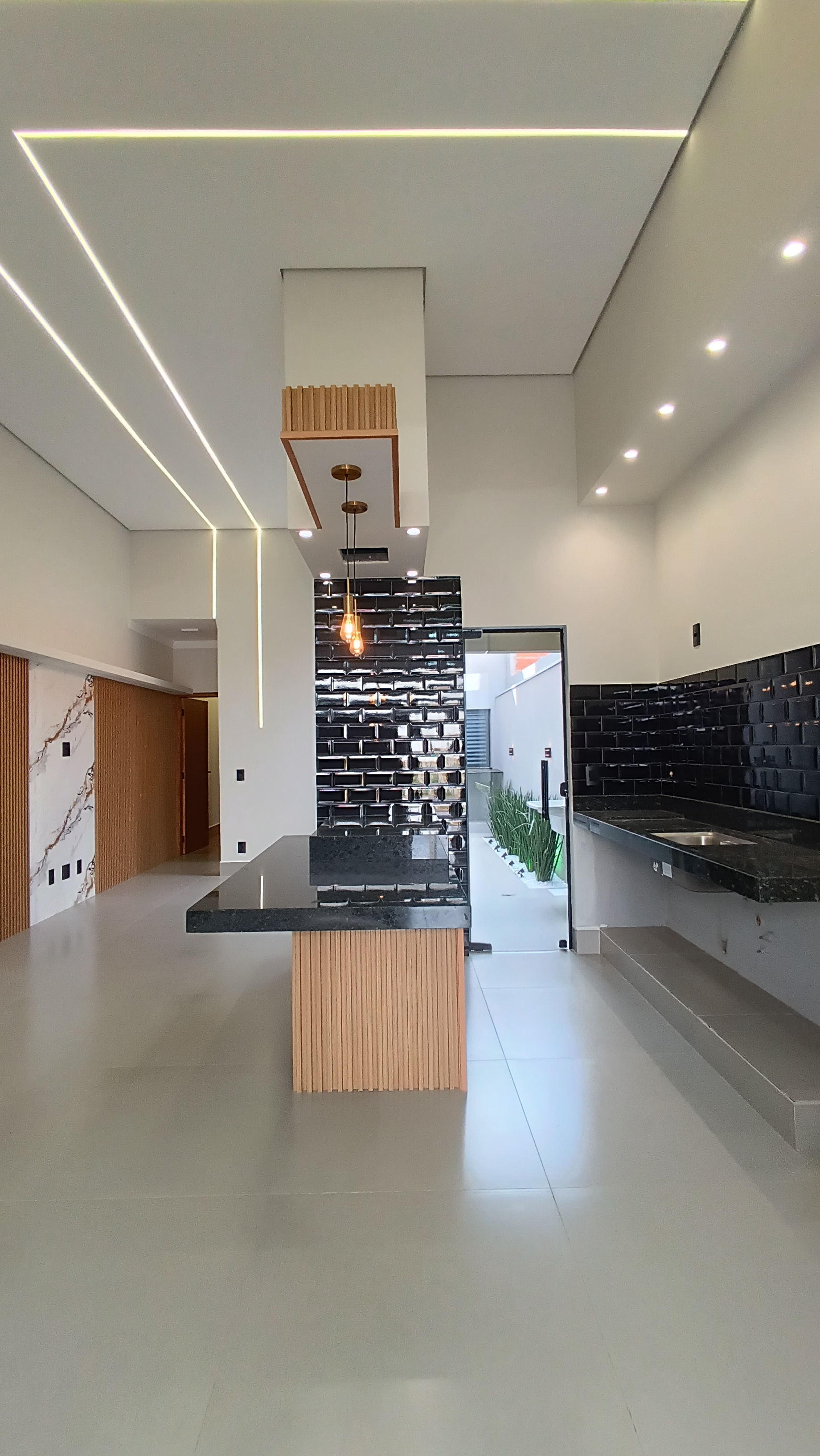 Casa à venda no bairro Jardim Três Colinas