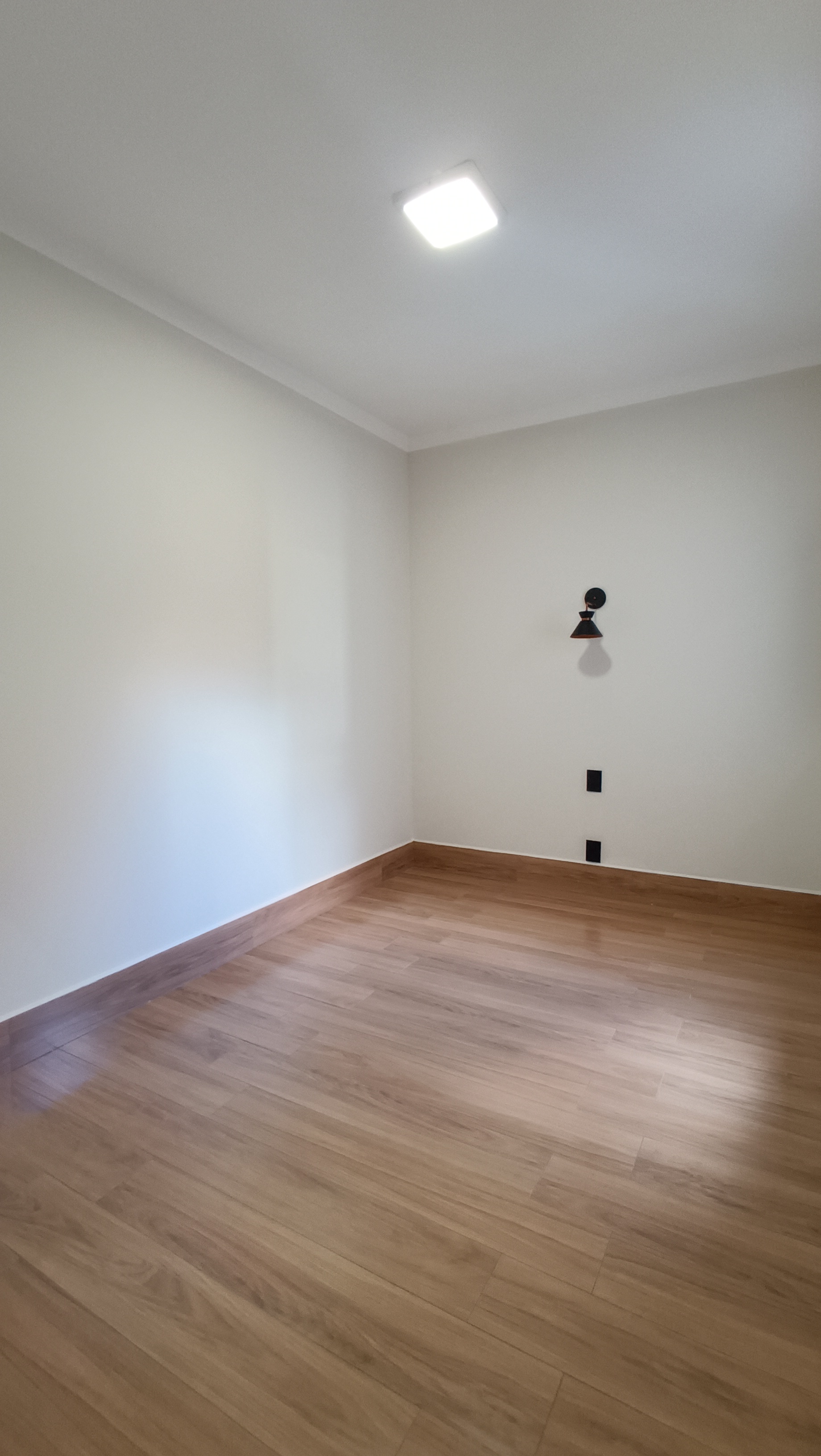 Casa à venda no bairro Jardim Três Colinas