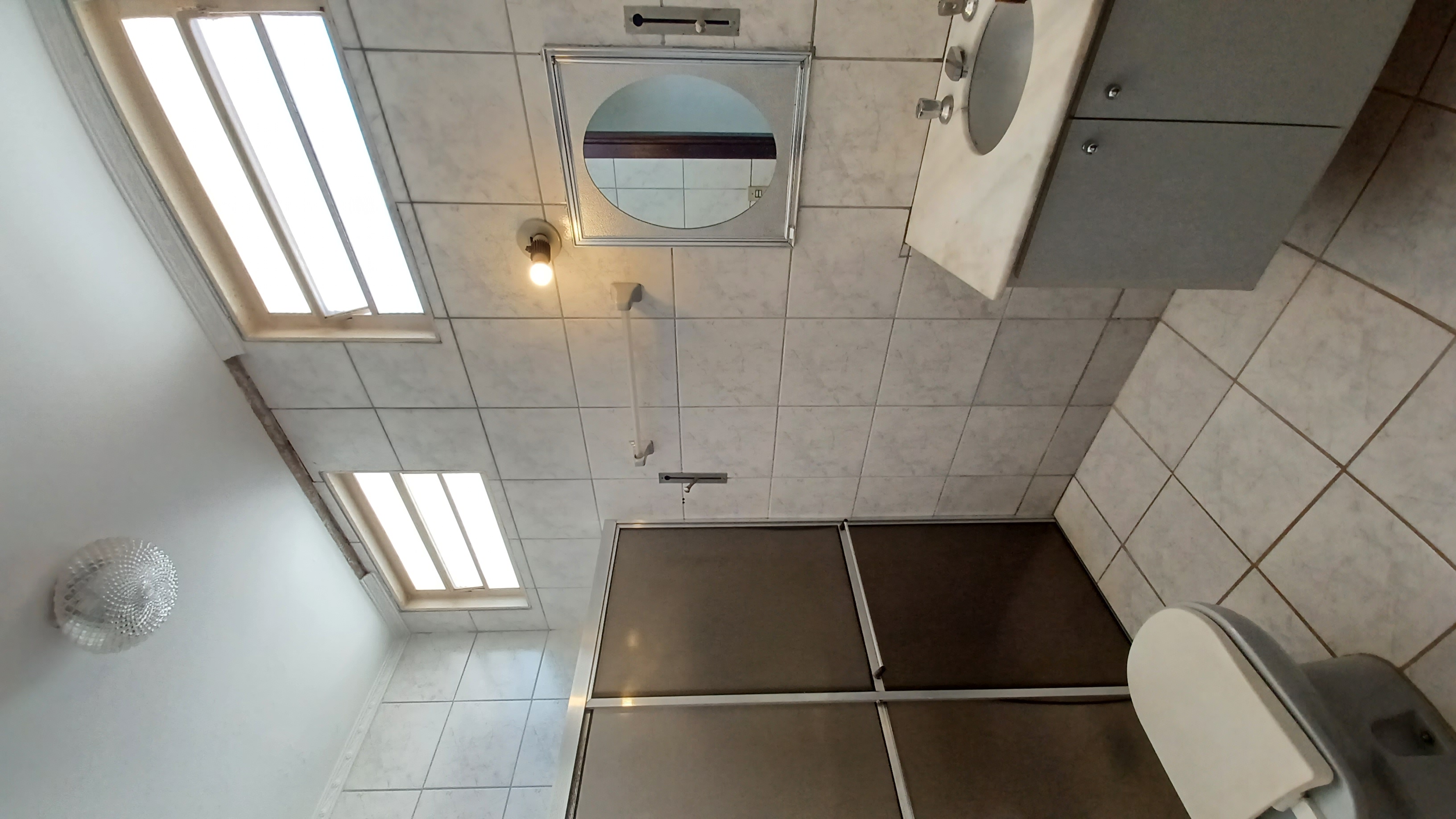 Casa a venda no Bairro Jardim Califórnia 