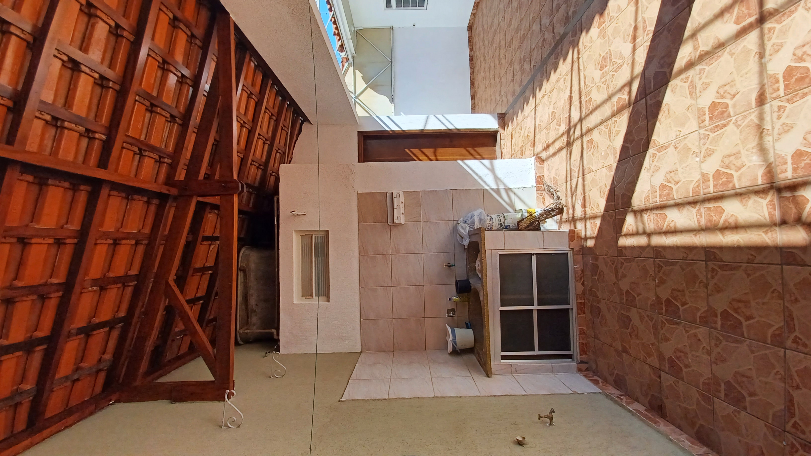 Casa a venda no Bairro Jardim Califórnia 