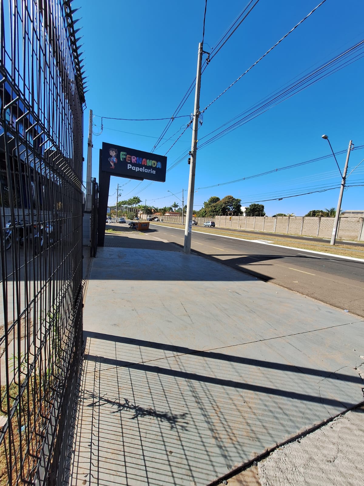 Vende-se terreno na Av São Vicente