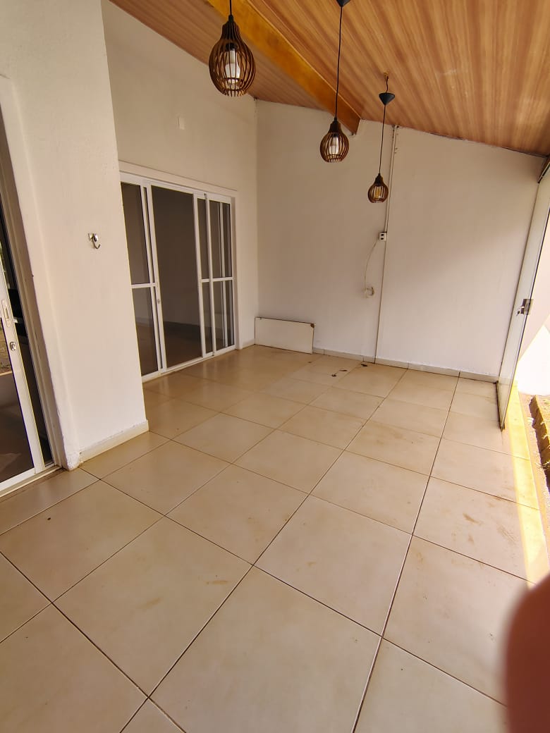 Sobrado em Condomínio Fechado Villagio Venice à Venda