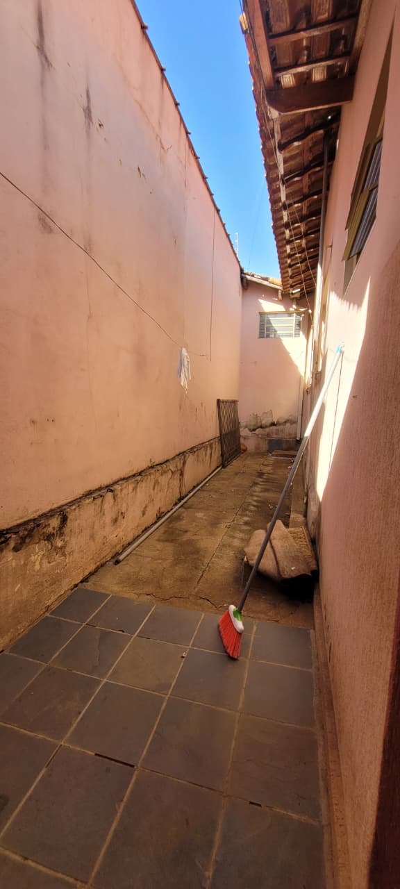 Casa à Venda no Jardim Santa Efigênia