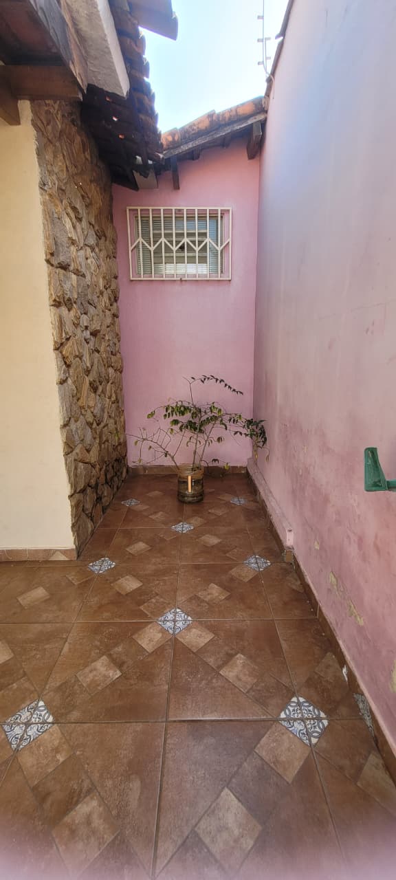 Casa à Venda no Jardim Santa Efigênia