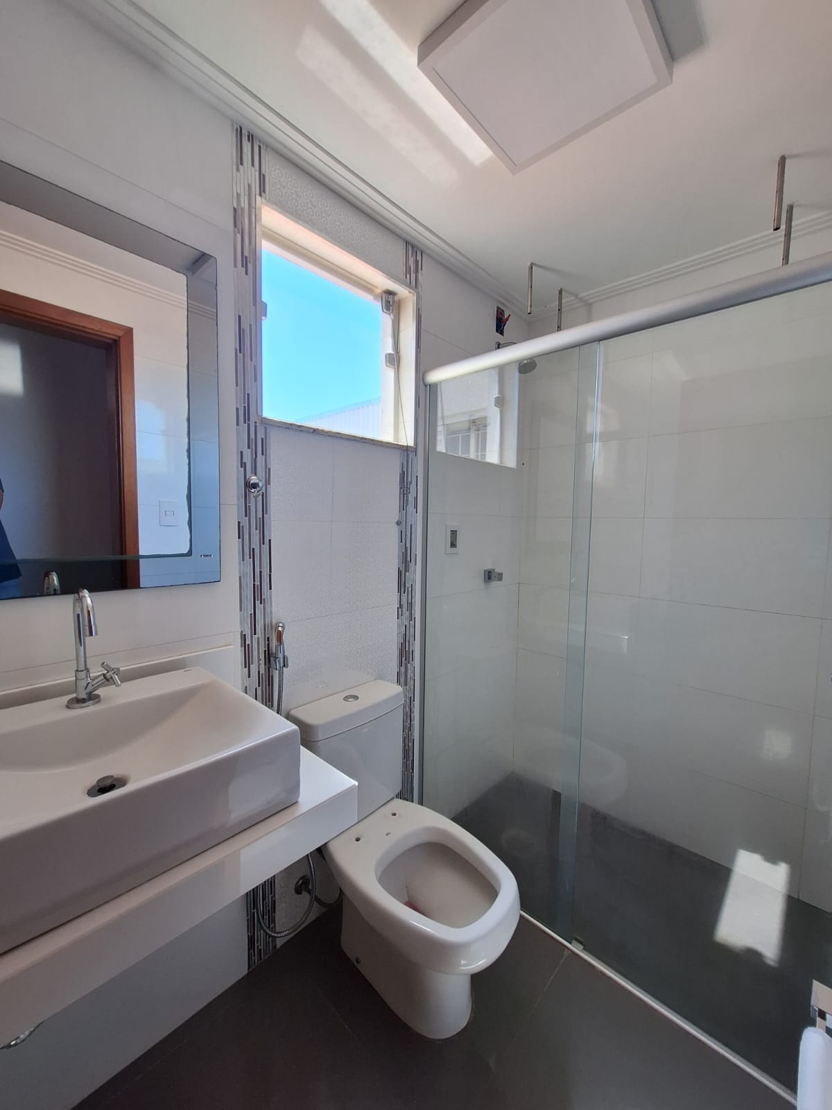Apartamento com sacada no Piratininga à Venda
