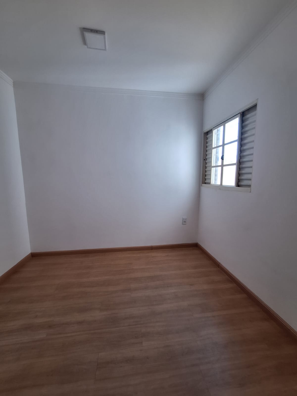 Apartamento com sacada no Piratininga à Venda