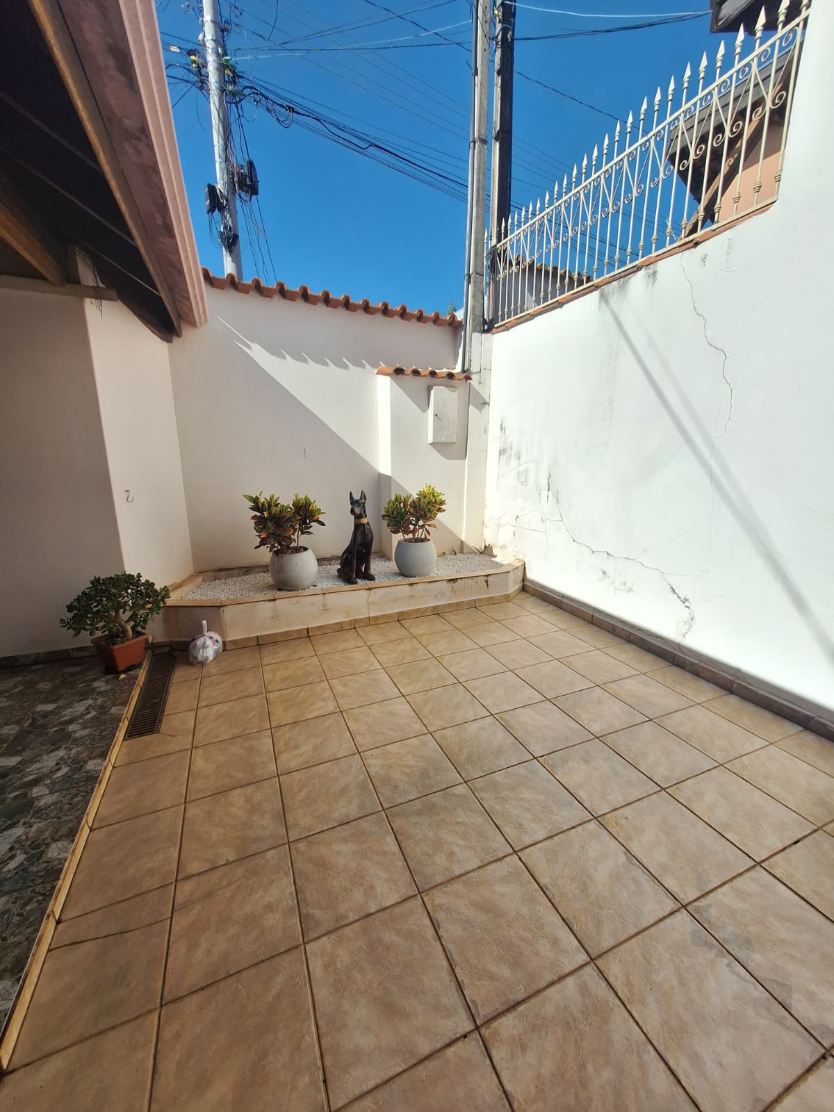 Vende-se casa terreno inteiro no Jardim Europa