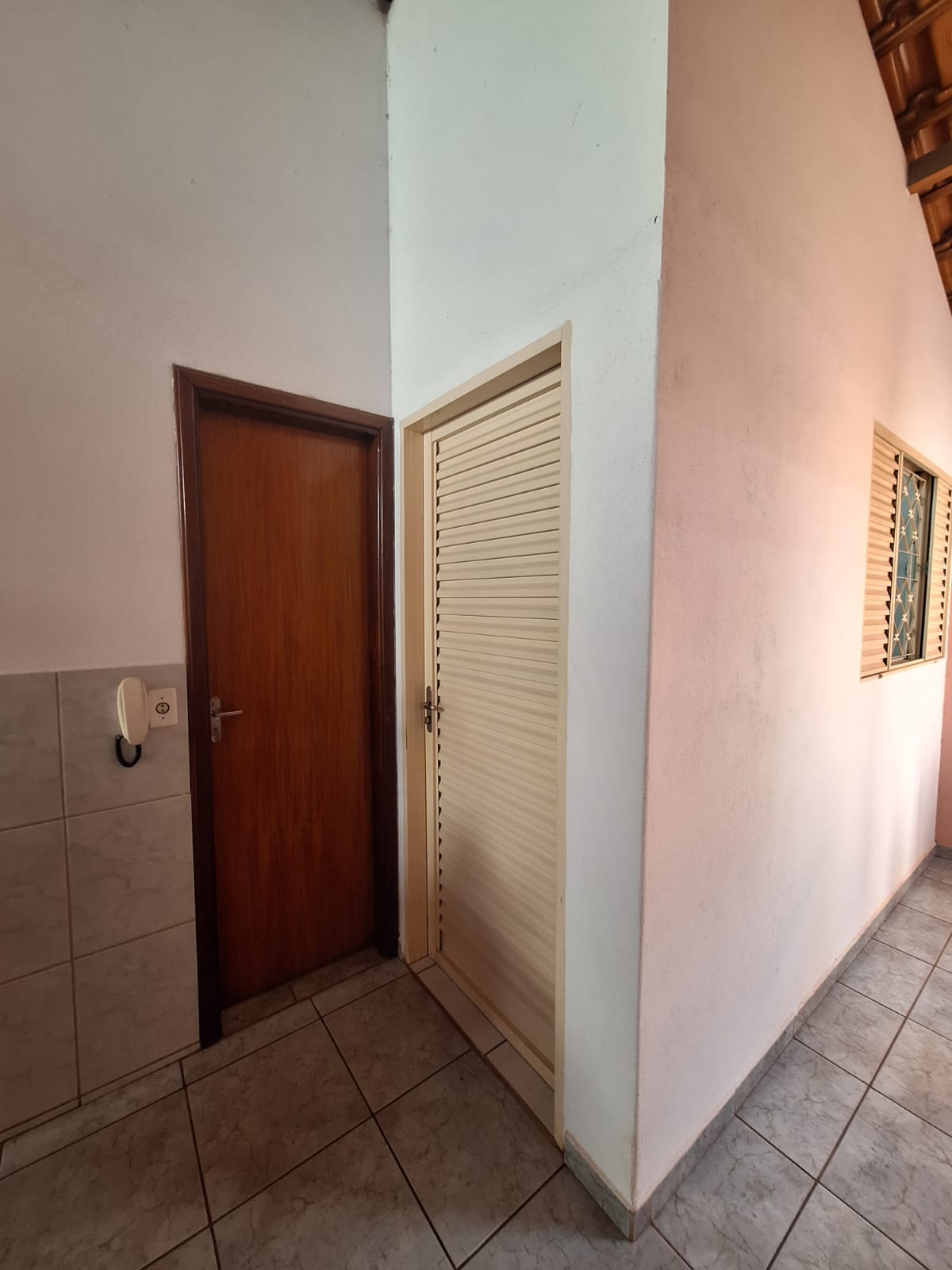Vende-se casa terreno inteiro no Jardim Europa