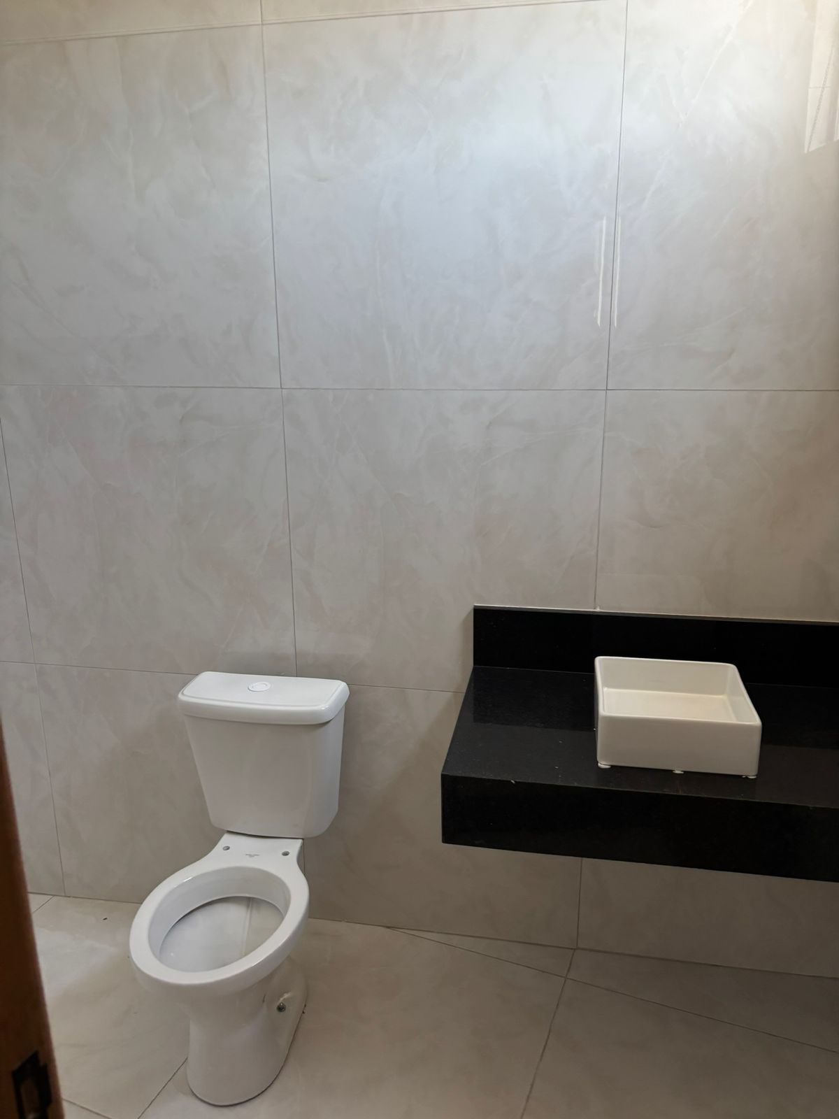 Vende-se apartamento no bairro Primo Meneghetti