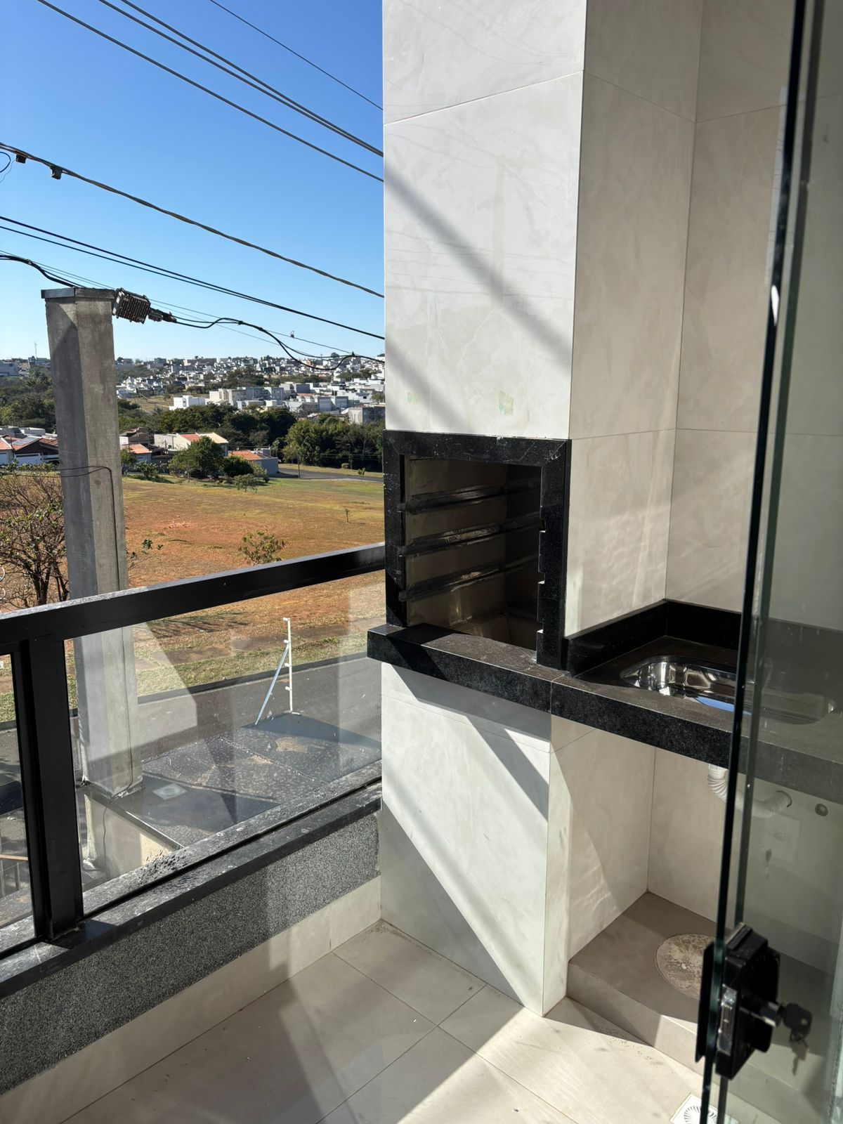 Vende-se apartamento no bairro Primo Meneghetti