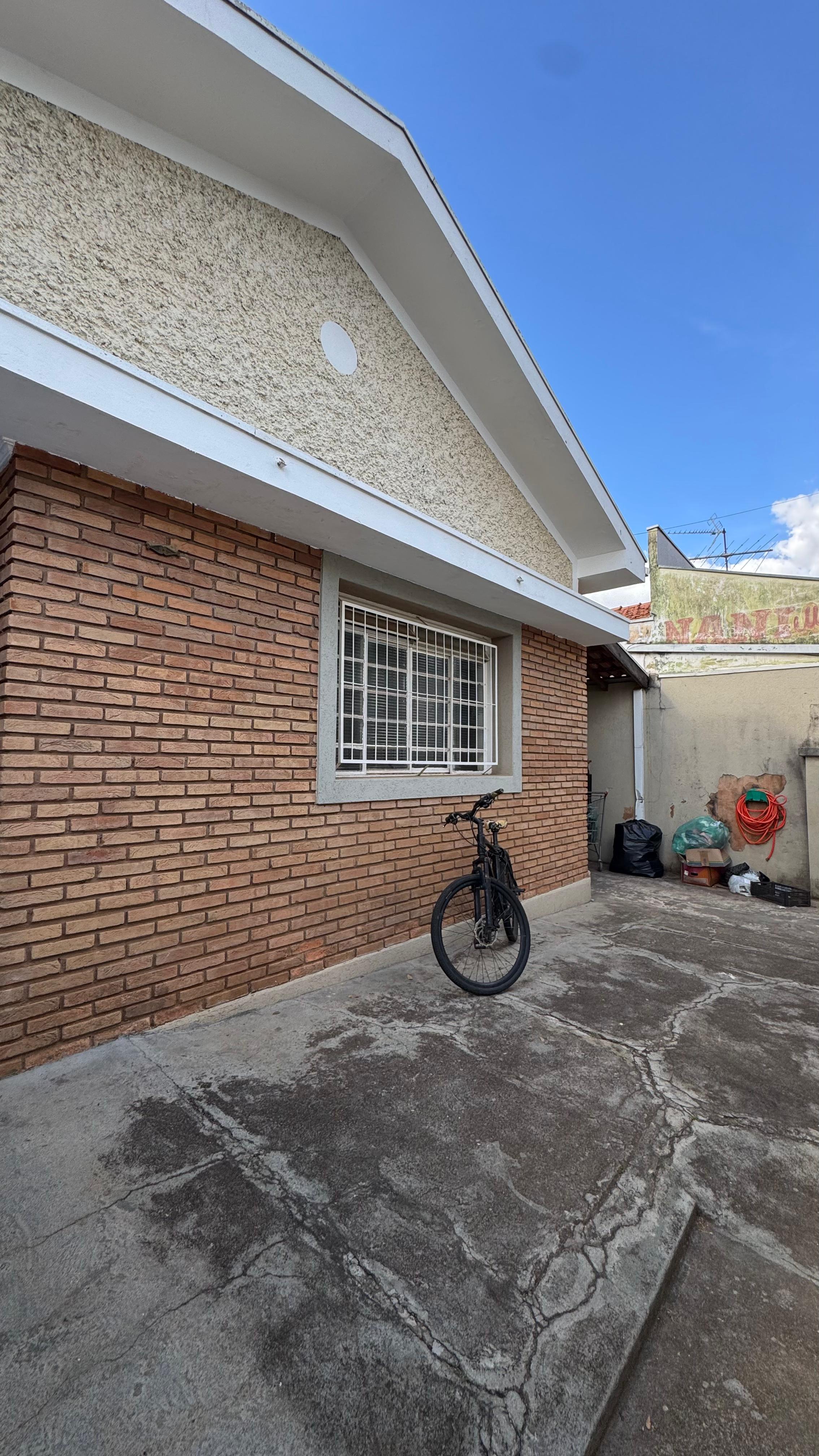 Casa à Venda no Bairro Ângela Rosa