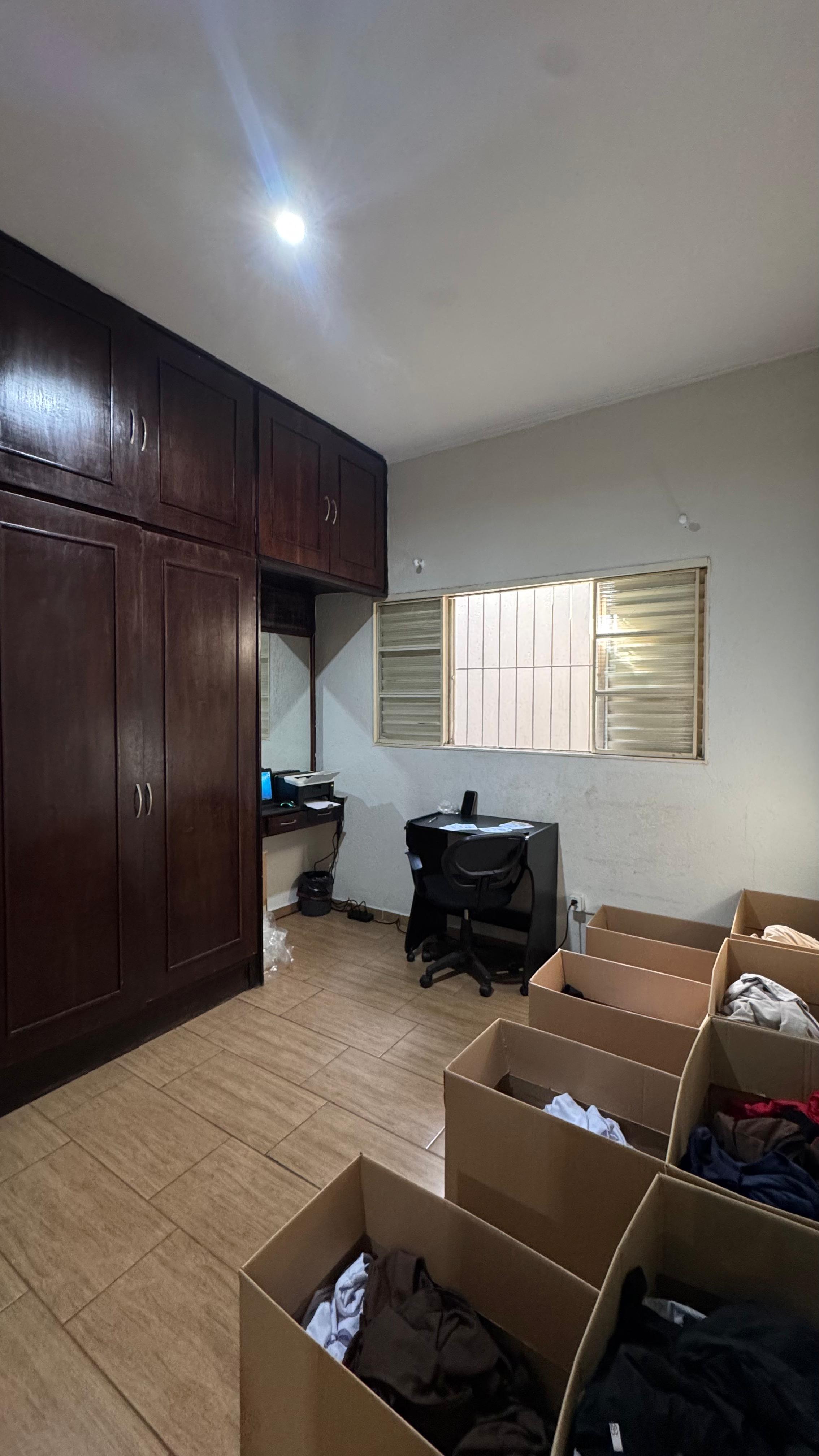 Casa à Venda no Bairro Ângela Rosa