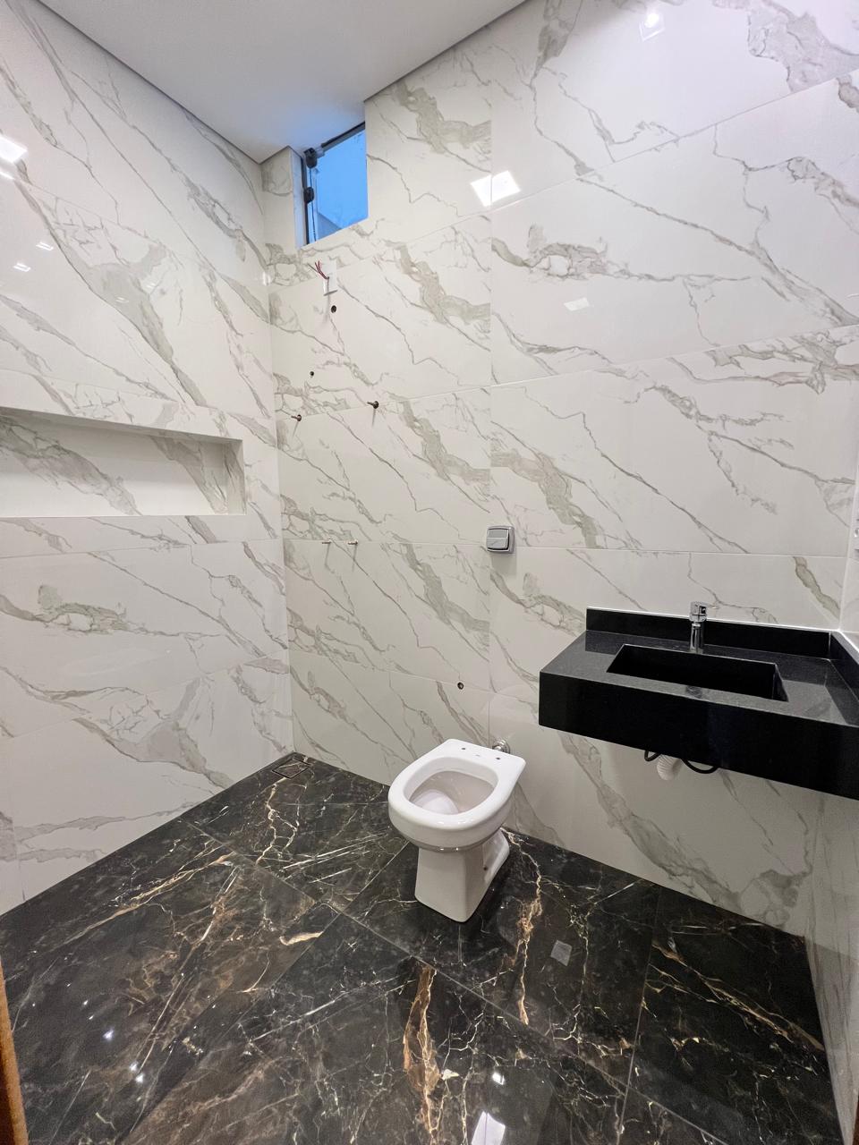 Casa à Venda no Parque dos Coqueiros