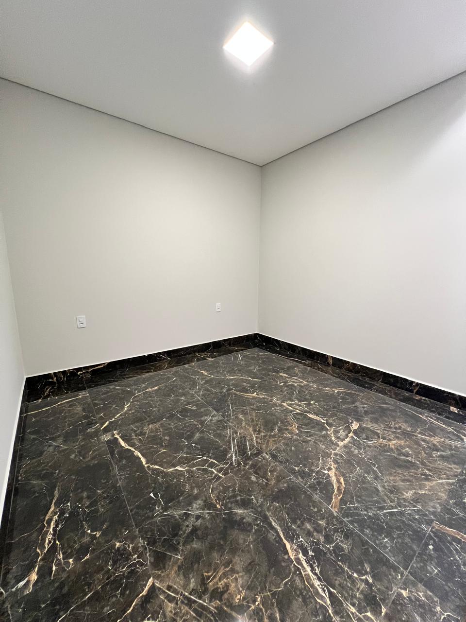 Casa à Venda no Parque dos Coqueiros