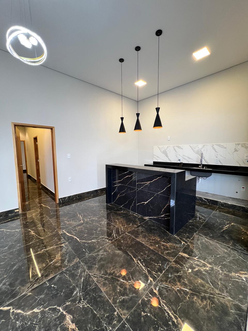 Casa à Venda no Parque dos Coqueiros