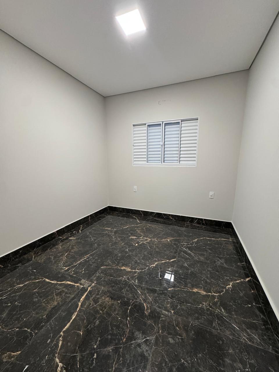 Casa à Venda no Parque dos Coqueiros