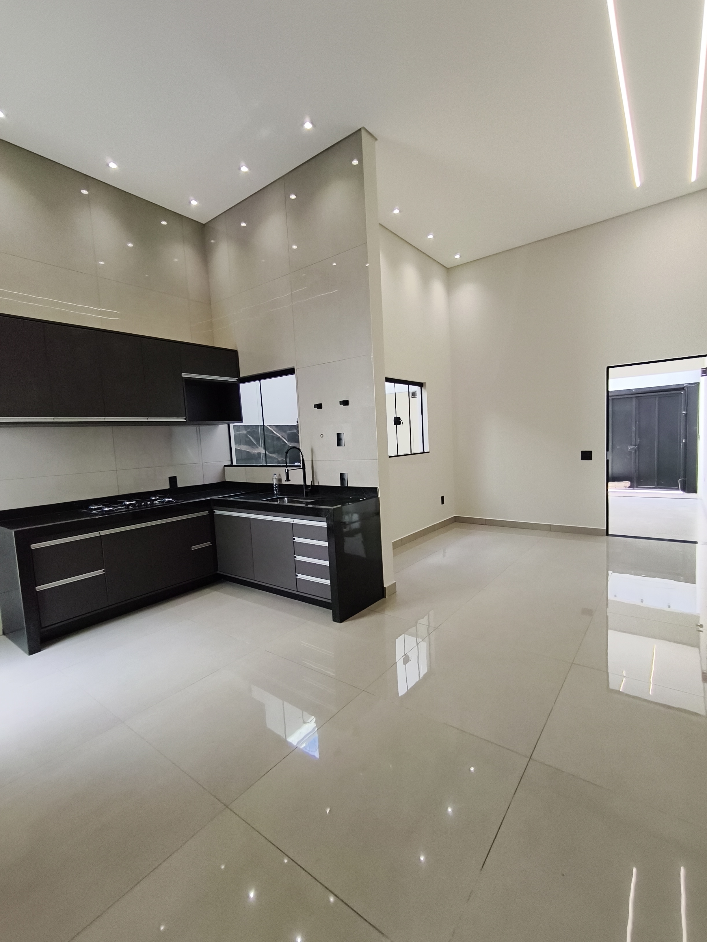 Casa à Venda no Residencial Irineu Zanetti