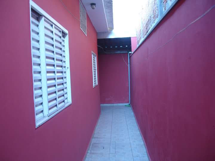 Casa à Venda no Jardim Tropical II