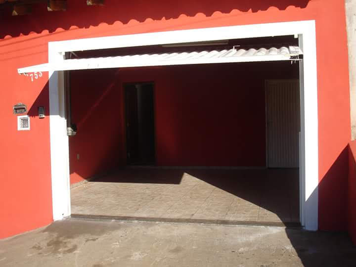 Casa à Venda no Jardim Tropical II