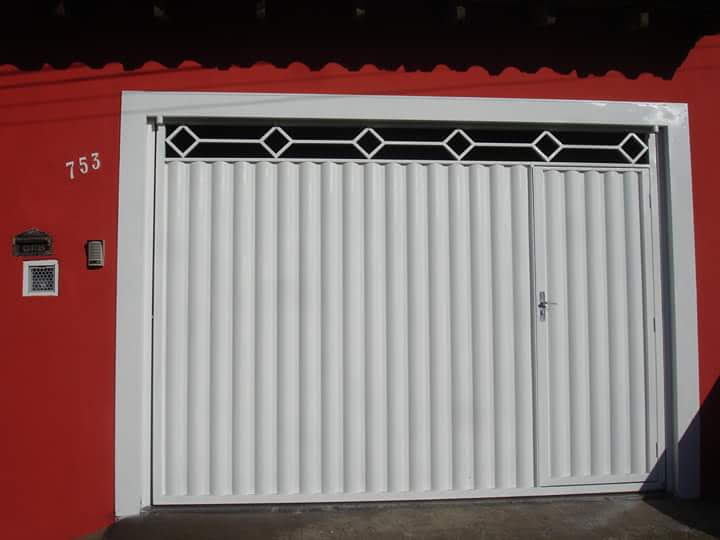 Casa à Venda no Jardim Tropical II