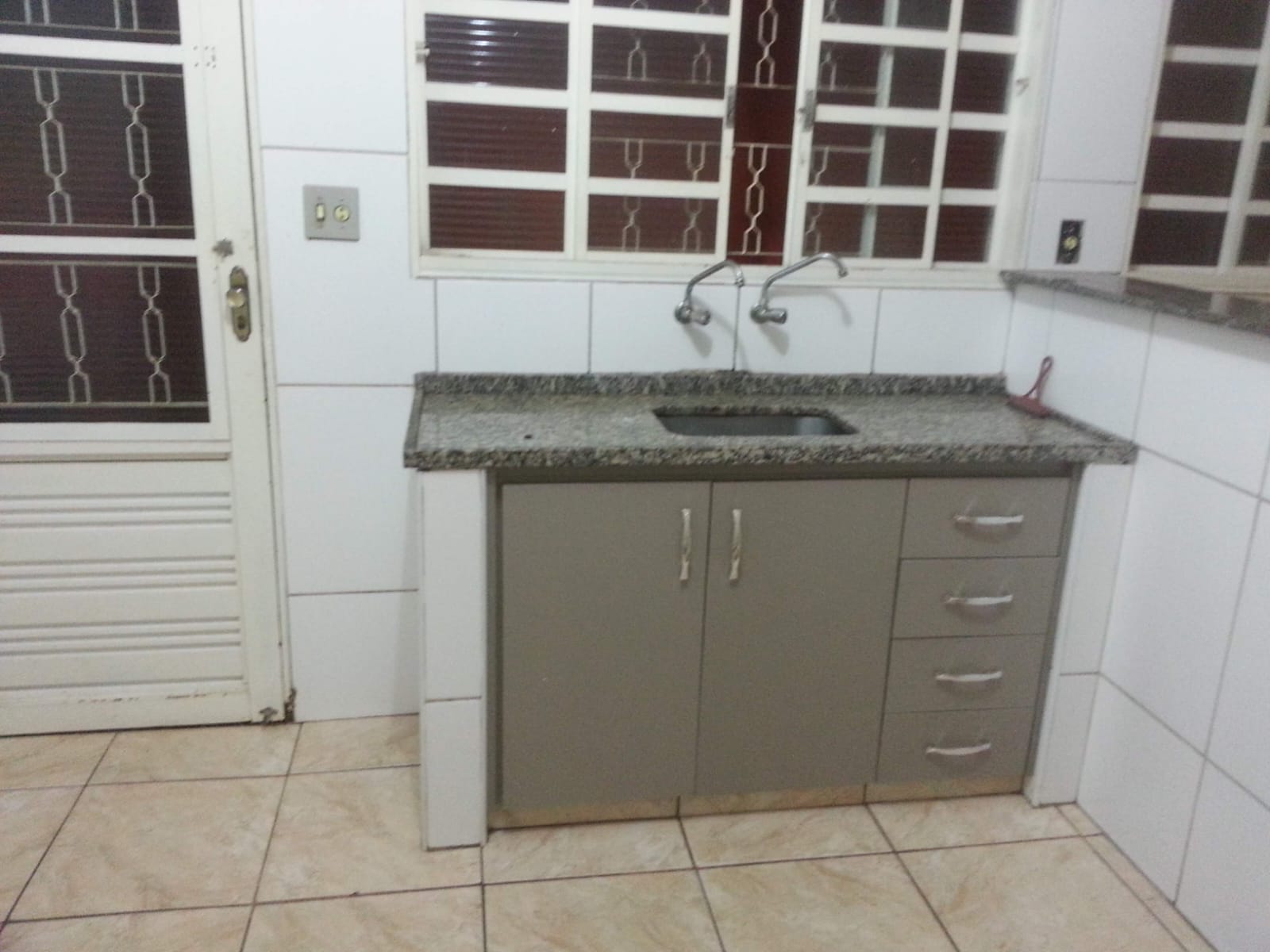Casa à Venda no Jardim Tropical II