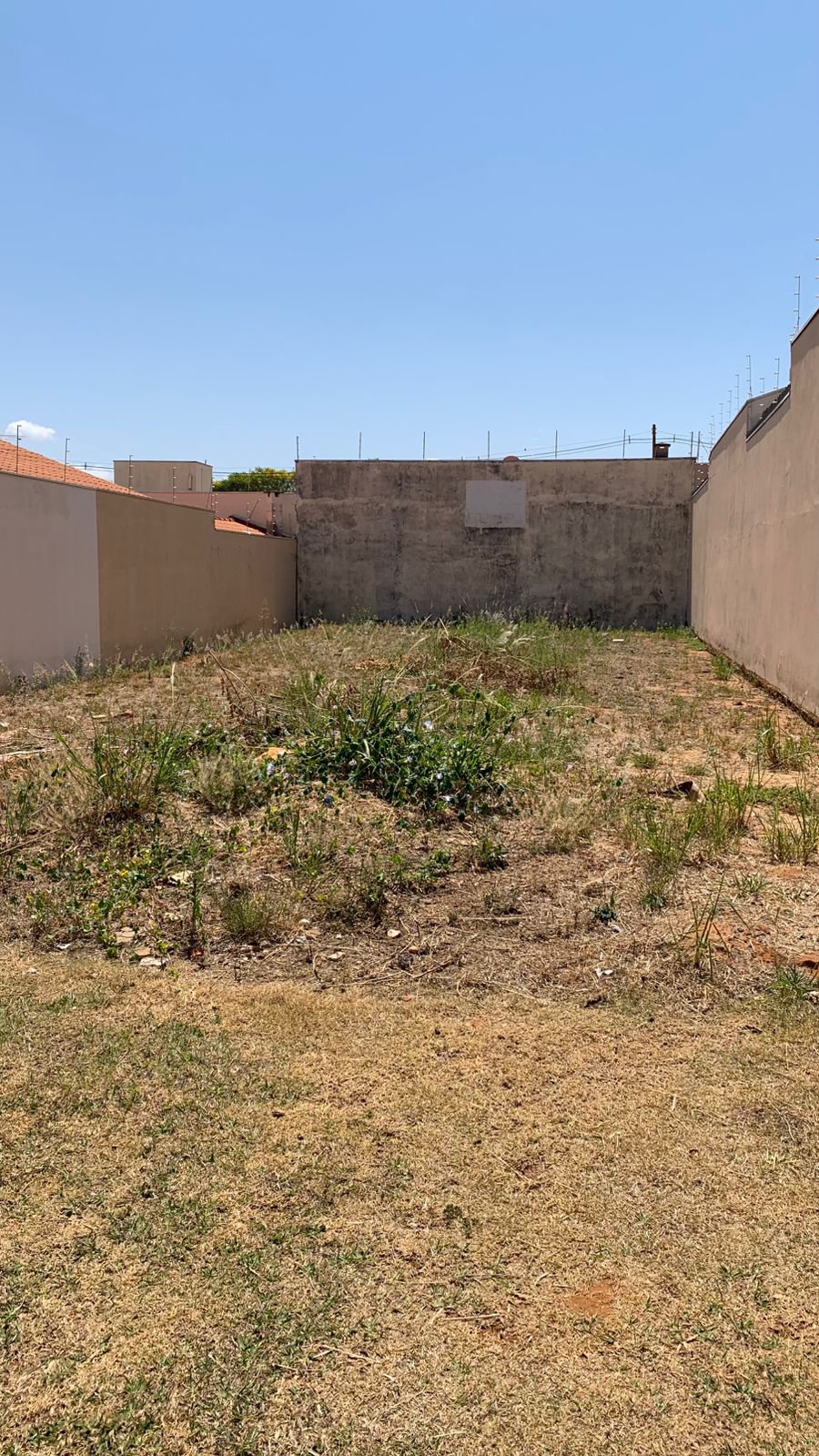 Terreno á Venda no Residencial Colina do Espraiado
