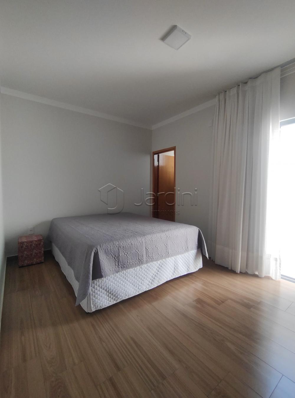 Casa a Venda no Residencial Irineu Zanetti