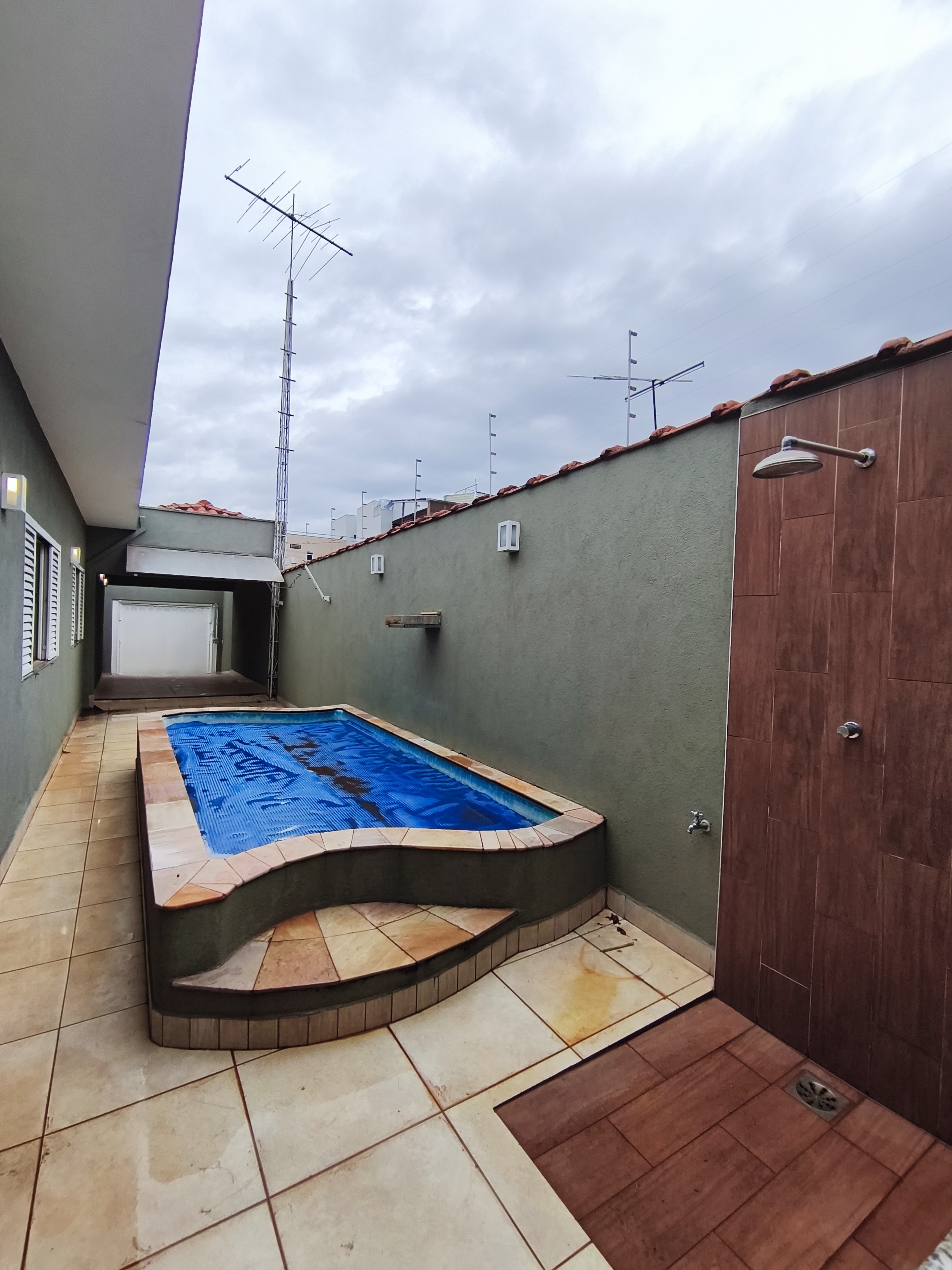 Casa à Venda na Vila Nicácio