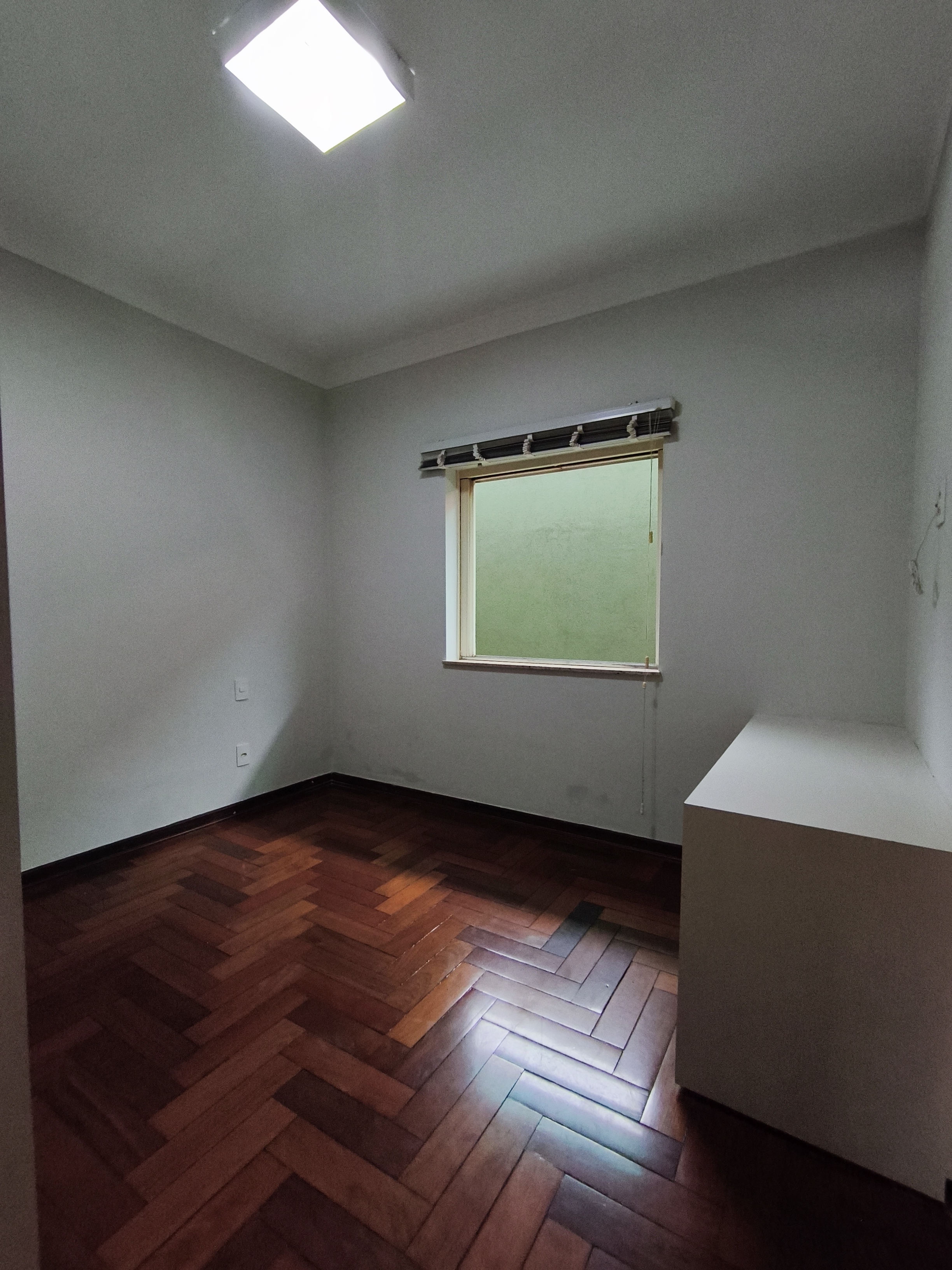 Casa à Venda na Vila Nicácio