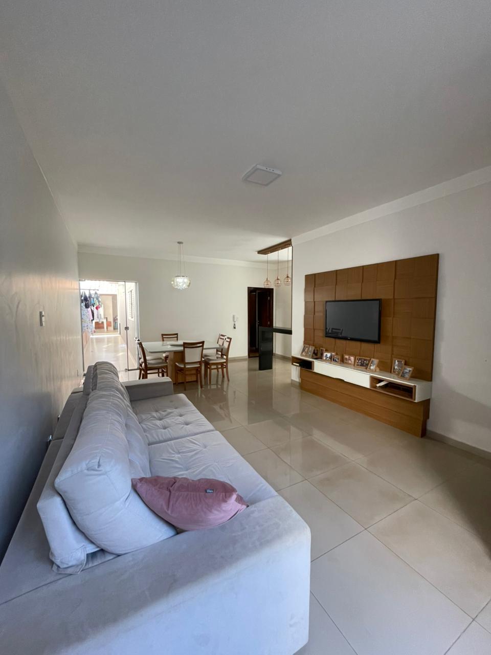 Casa a Venda no Jardim Riviera