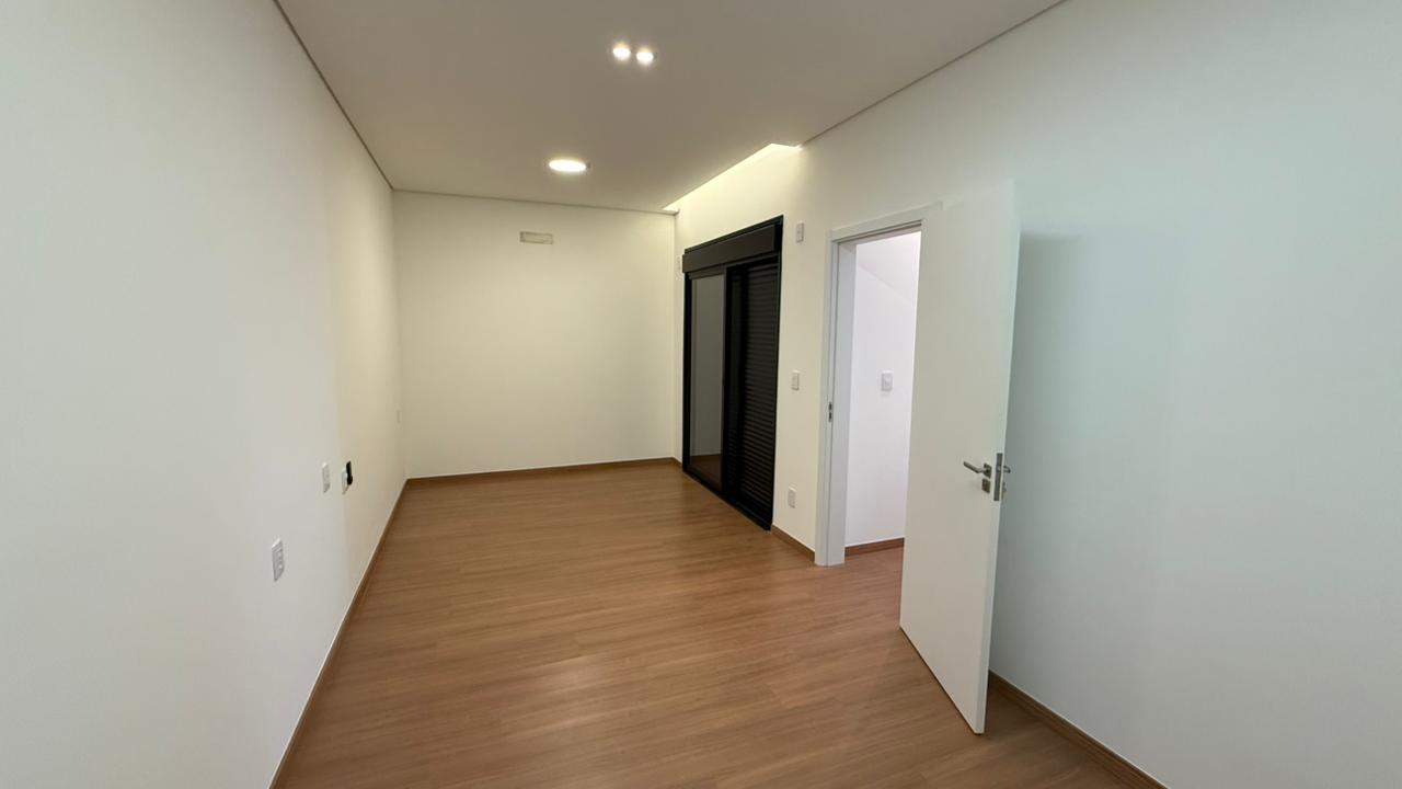 Casa no bairro Esplanada Primo Meneghetti II à Venda