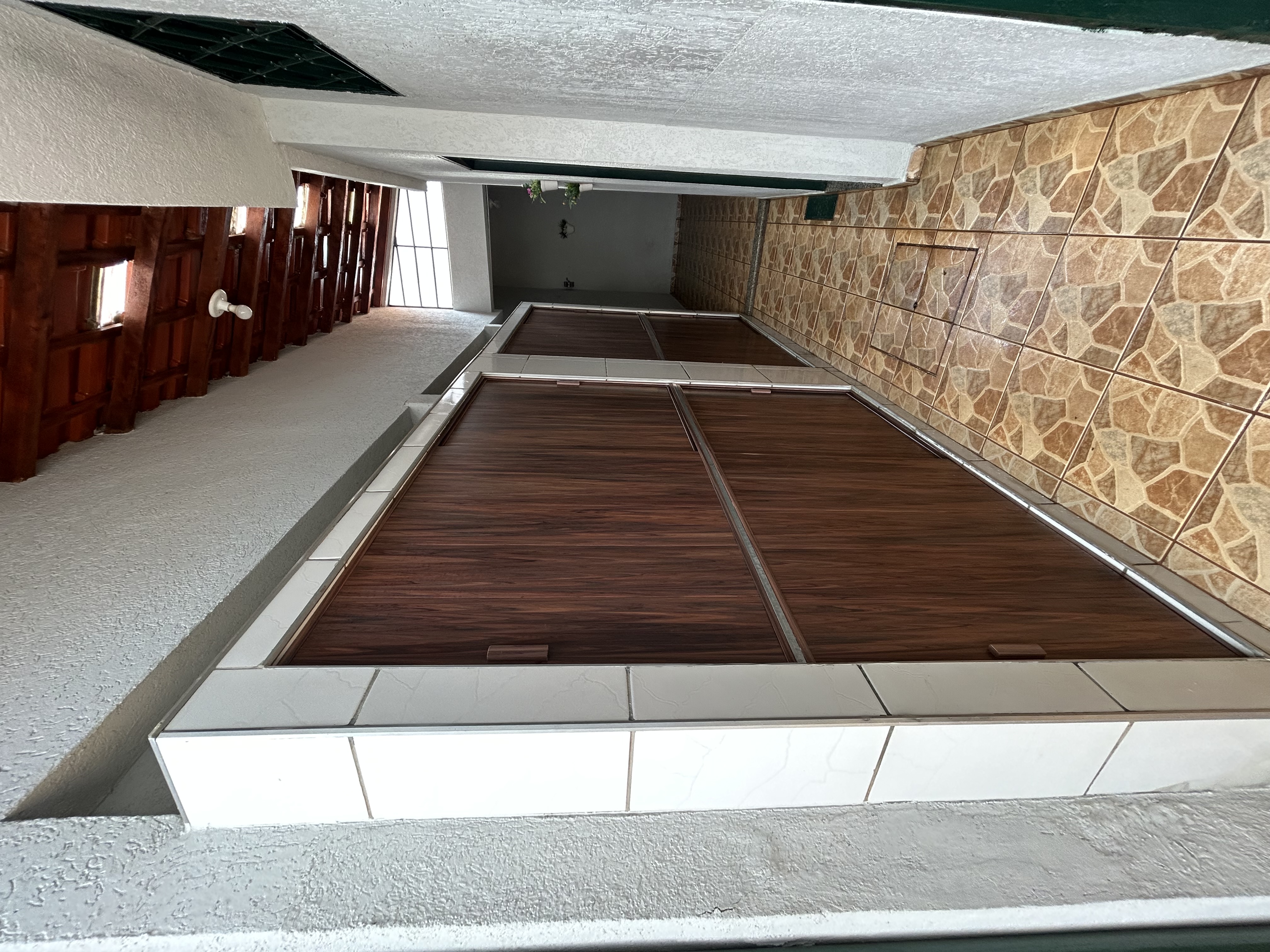 Casa à Venda no Jardim Tropical