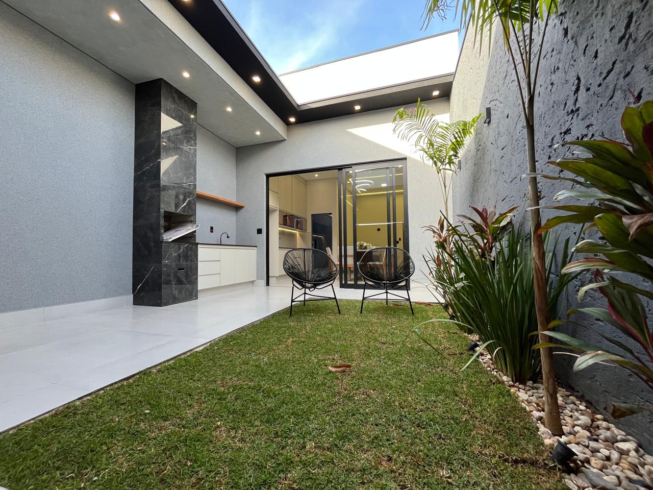 Casa à Venda no Jardim Três Colinas 