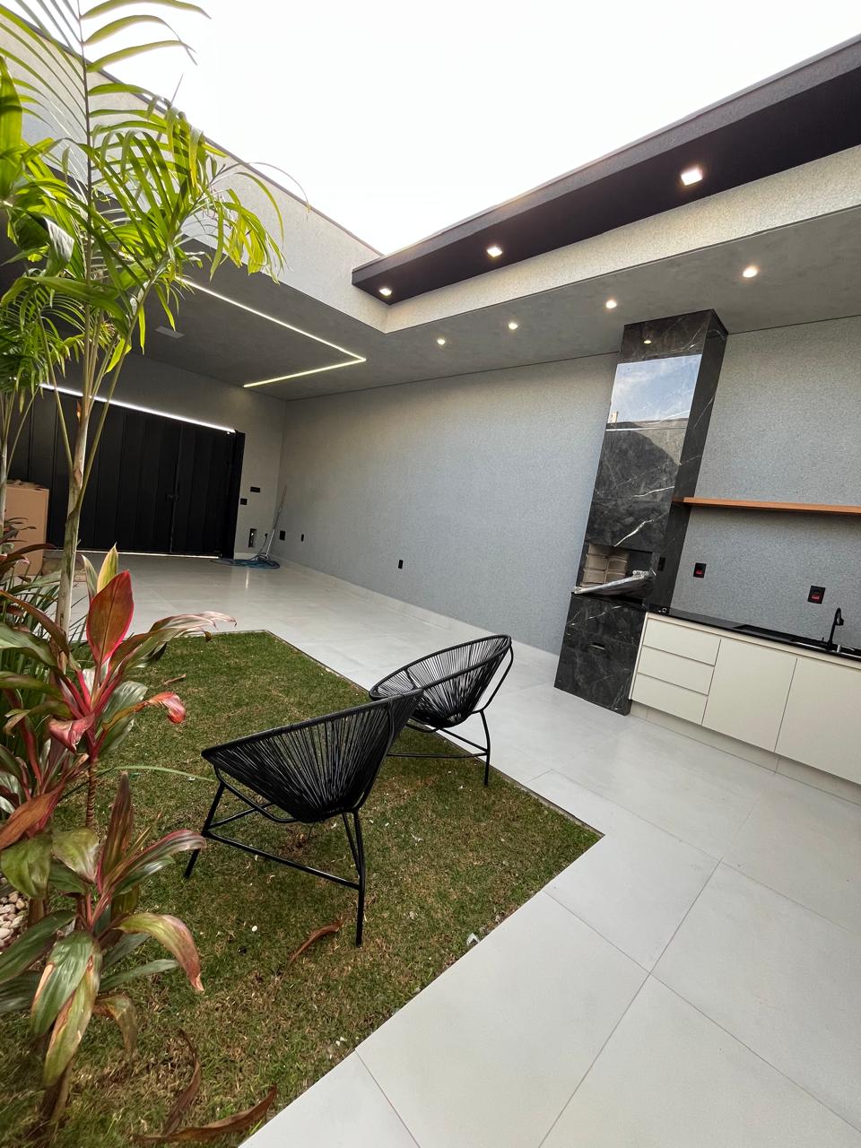 Casa à Venda no Jardim Três Colinas 