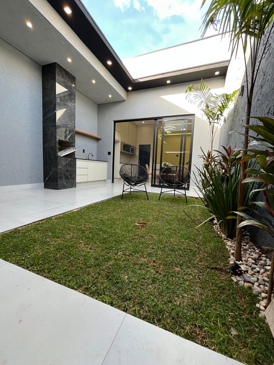 Casa à Venda no Jardim Três Colinas 