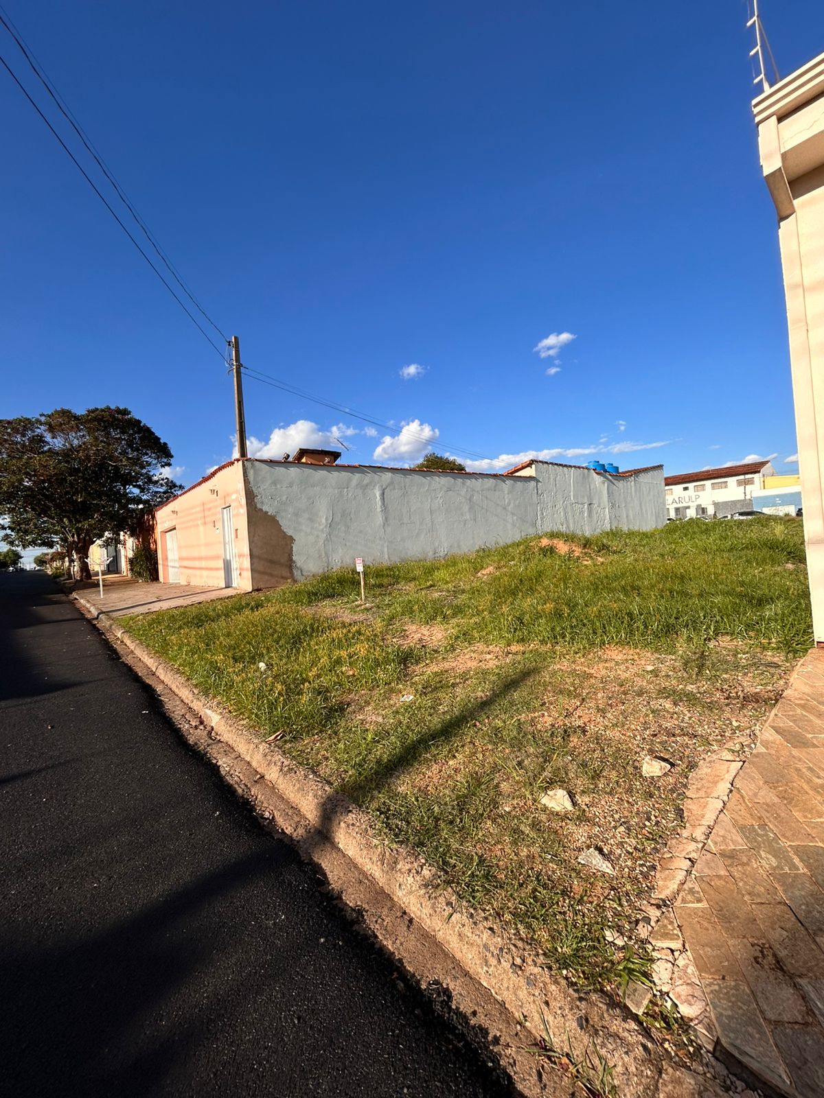 Terreno à Venda no Prolongamento Ângela Rosa