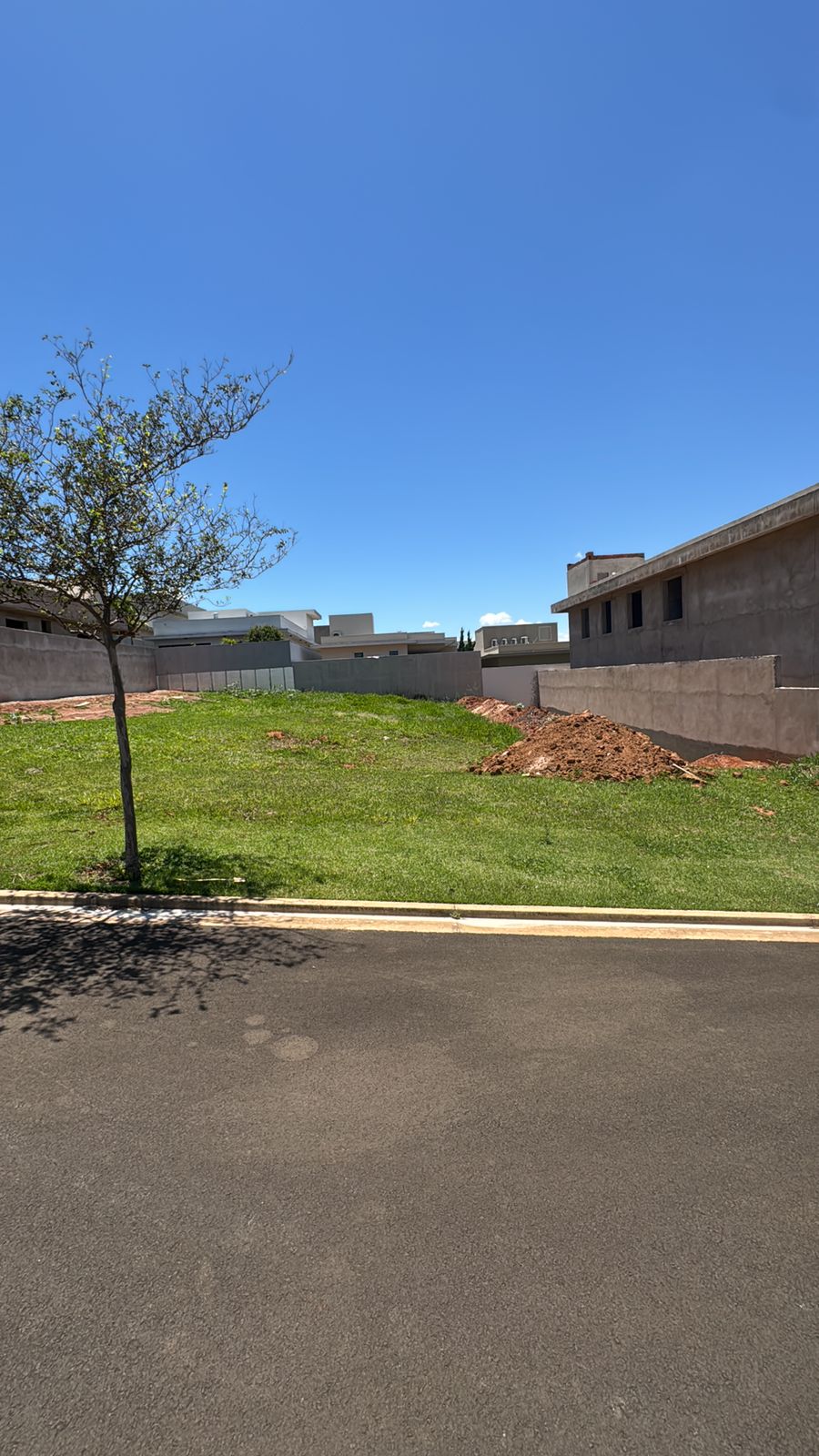 Terreno à Venda no Parque Universitário