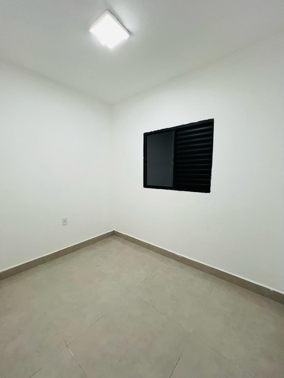 Casa à Venda no Jardim Tropical