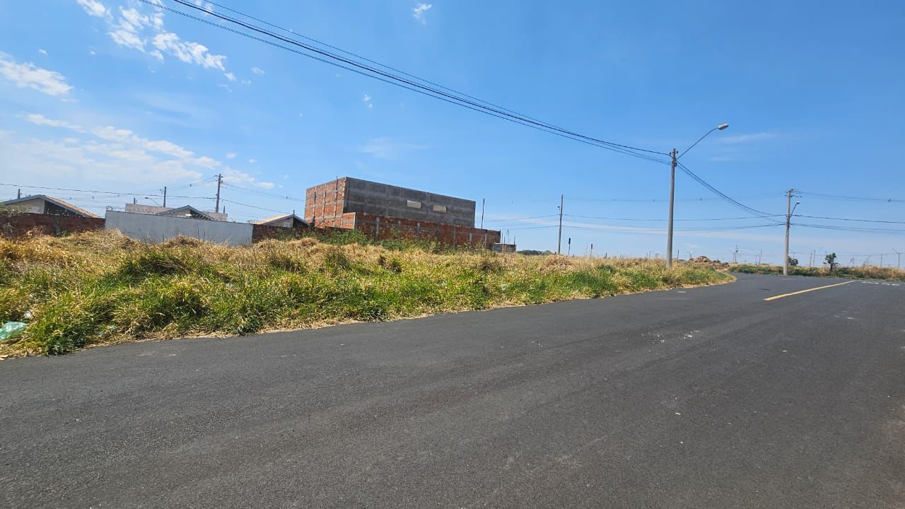 Terreno à Venda no Jardim Adelinha 