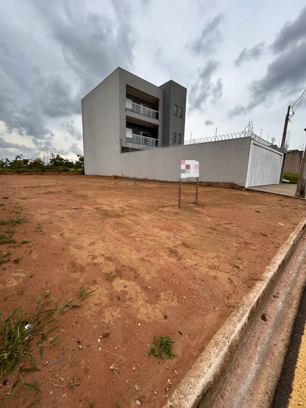 Terreno à Venda no Parque Vicente Leporace I